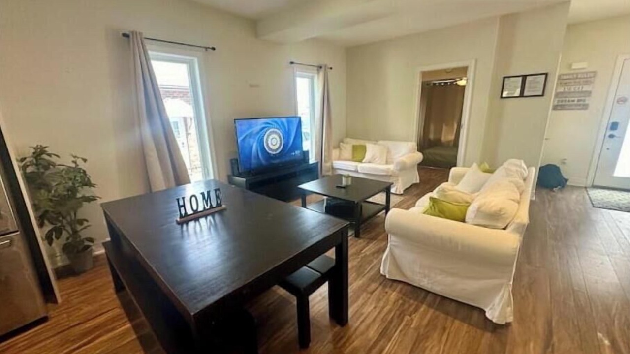 Photo of Livingroom in Niagara Falls