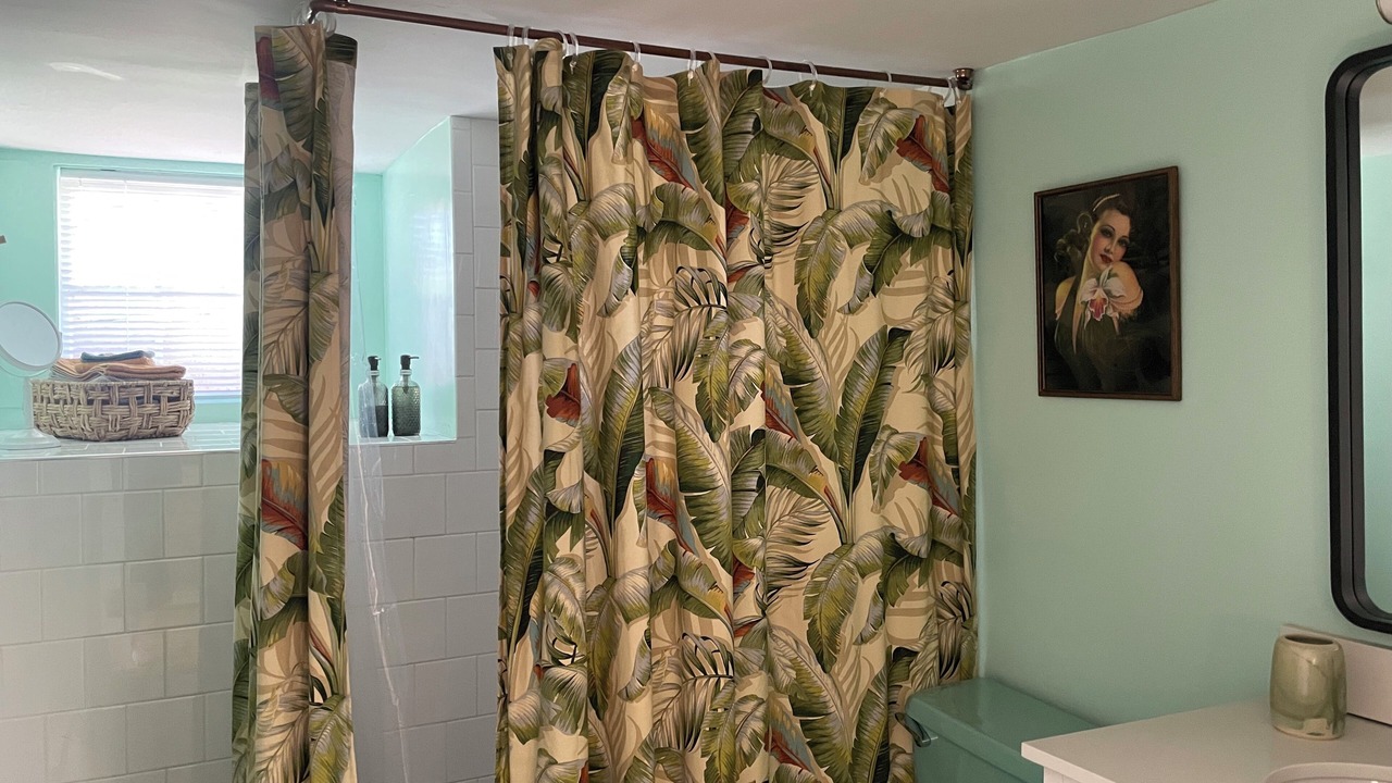 Photo of Bathroom in Newburgh