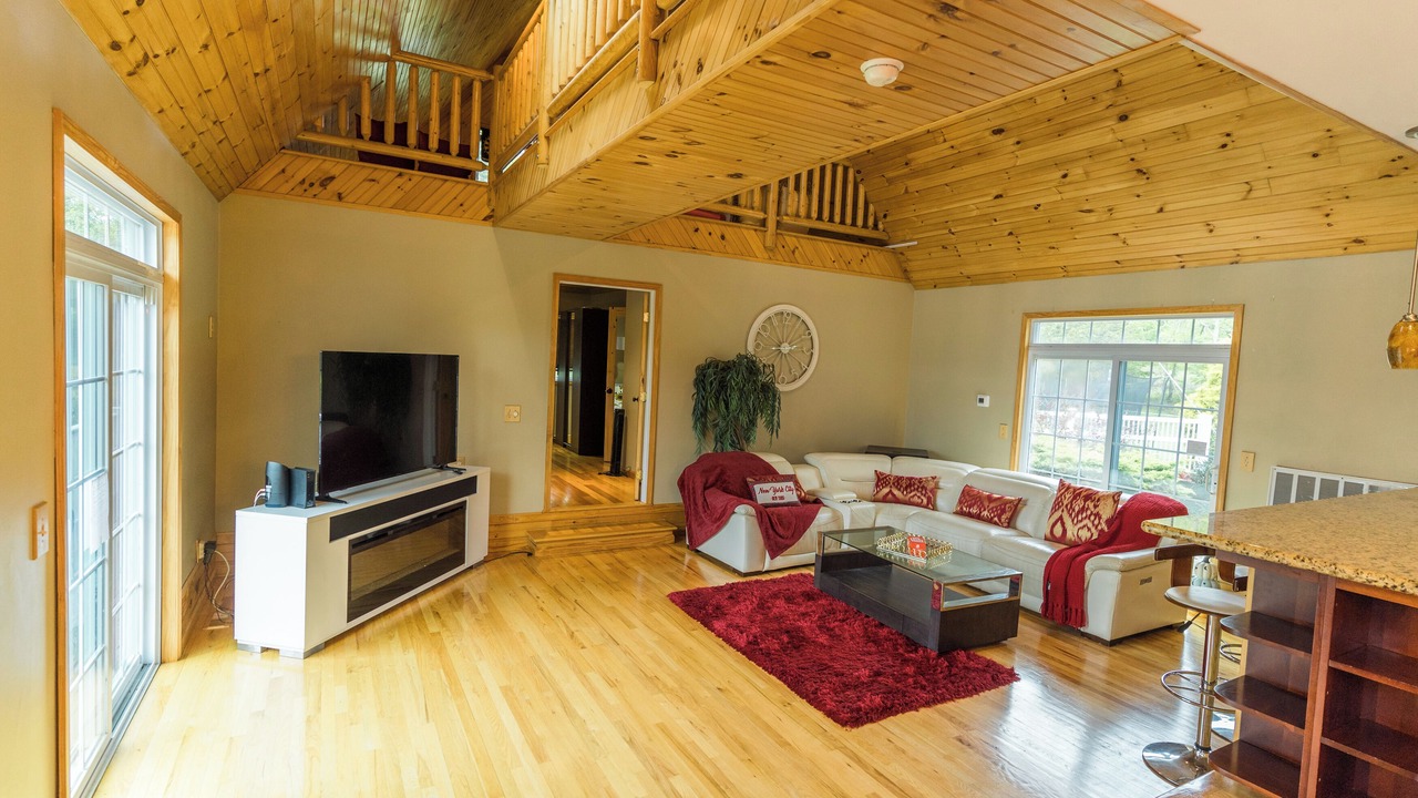 Photo of Livingroom in Ellenville