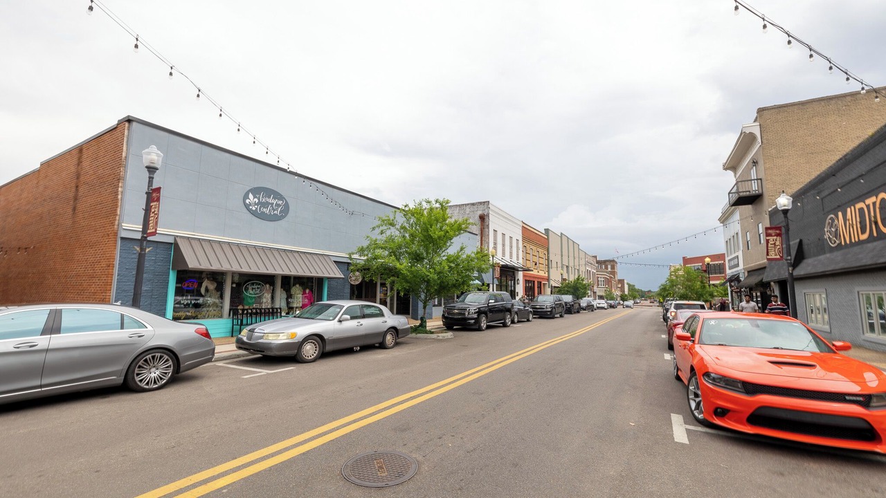 Photo of Others in Laurel