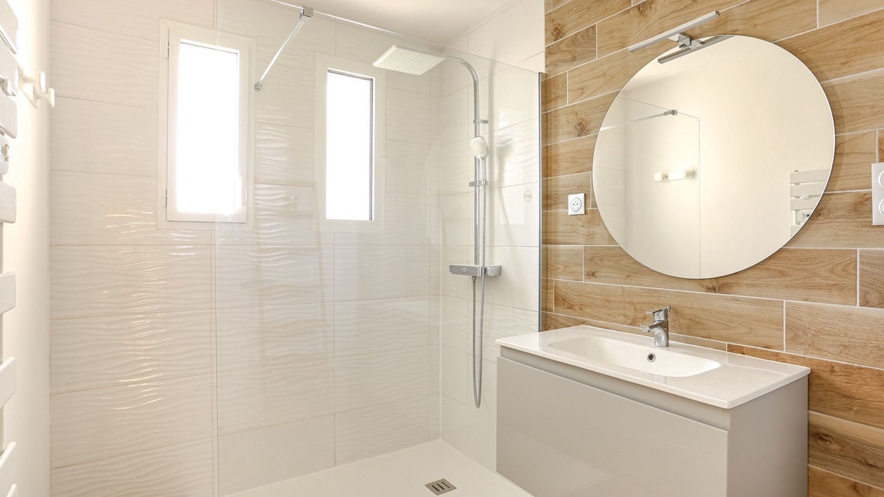 Photo of Bathroom in Le Grand-Village-Plage