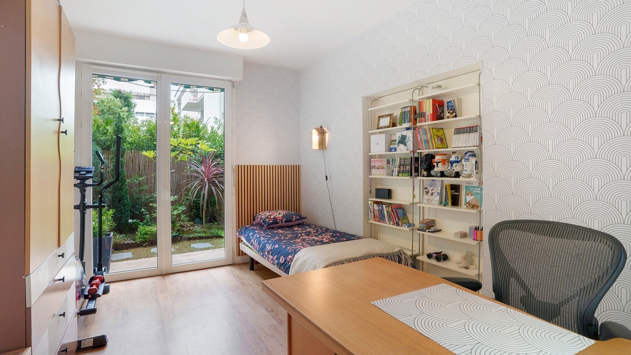 Photo of Bedroom in Saint-Cloud