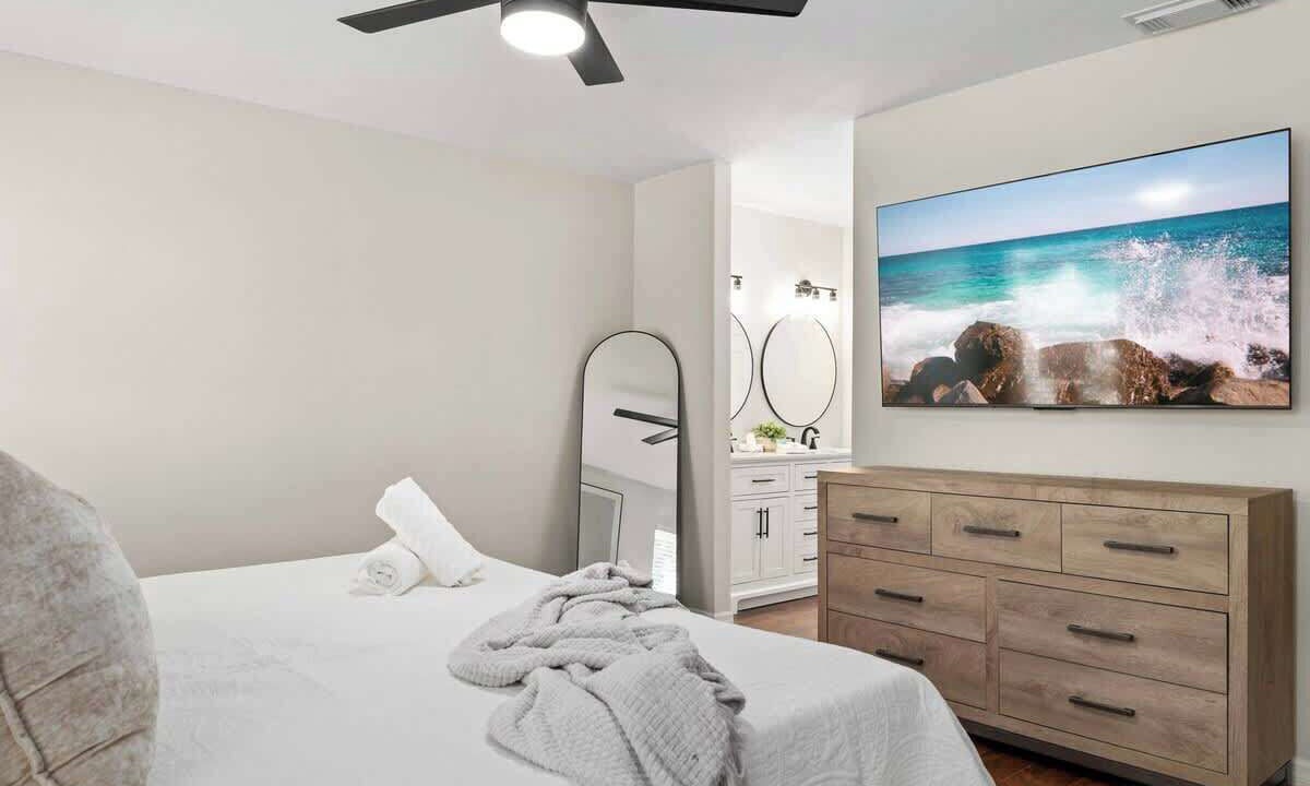 Photo of Bedroom in Wesley Chapel