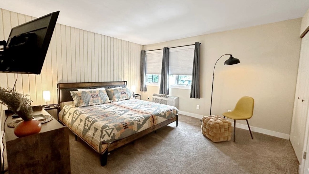 Photo of Bedroom in Hill City