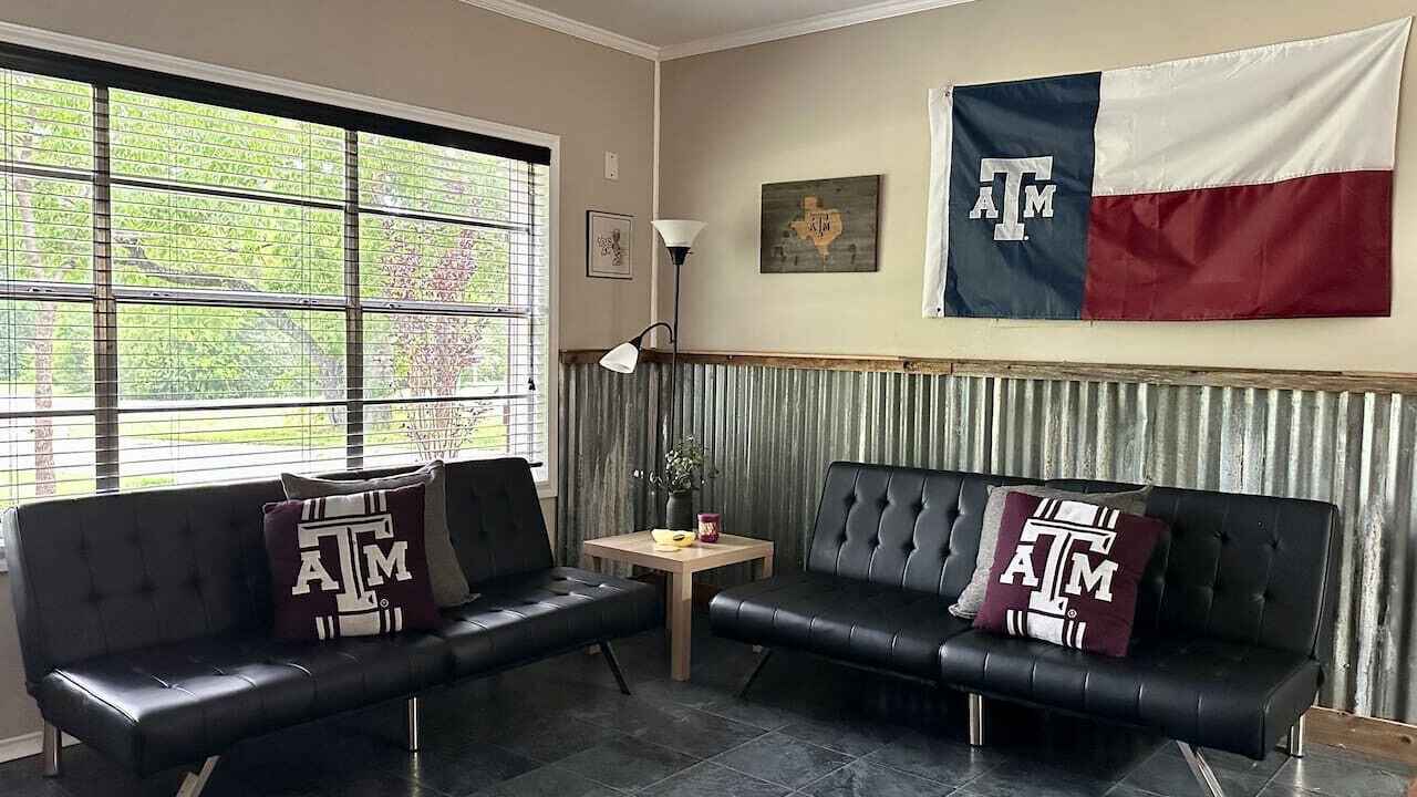 Photo of Livingroom in Harvey Hillsides