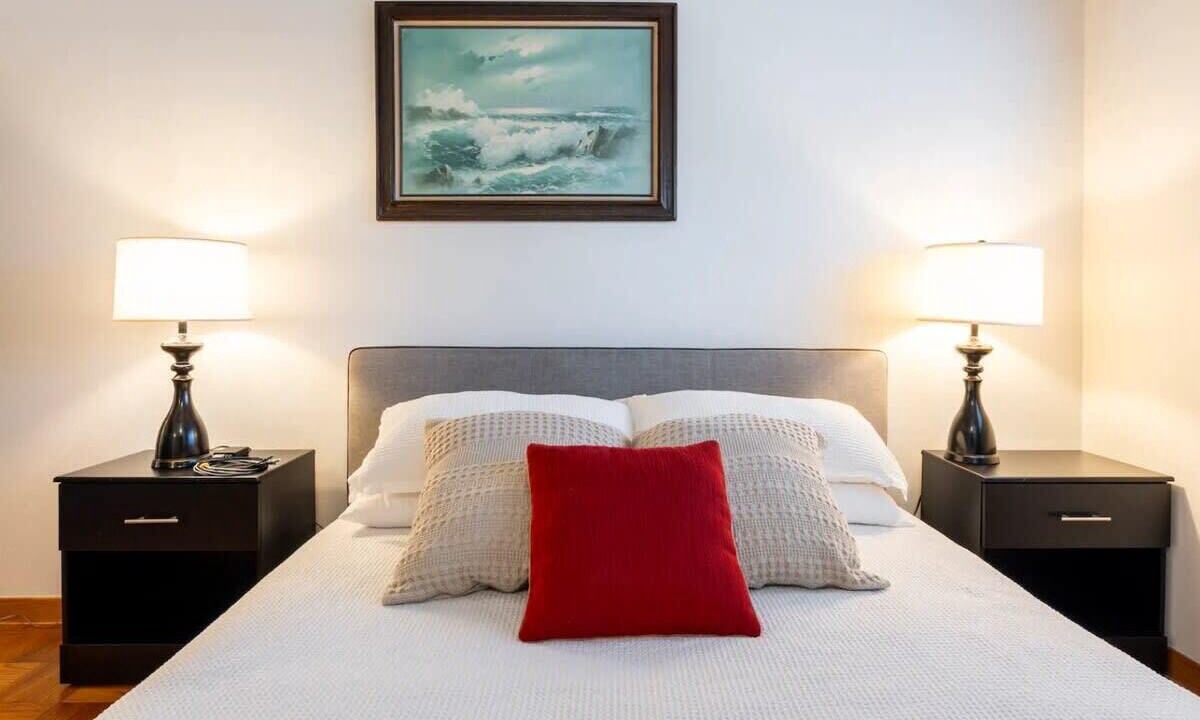 Photo of Others in Tennyson - Alquire