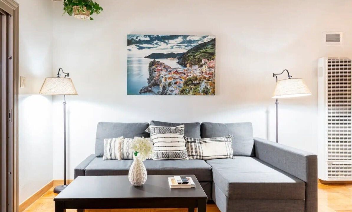 Photo of Bedroom in Tennyson - Alquire