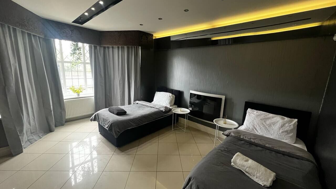 Photo of Others in Luton