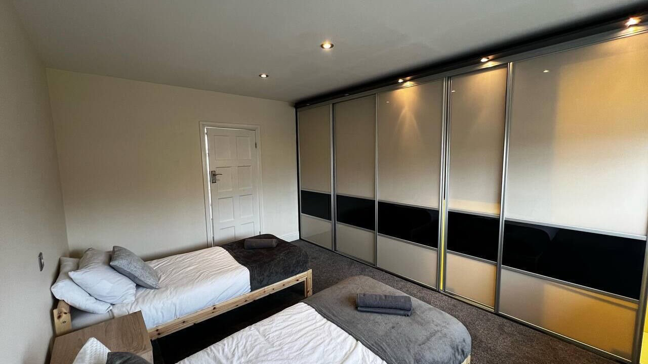 Photo of Others in Luton