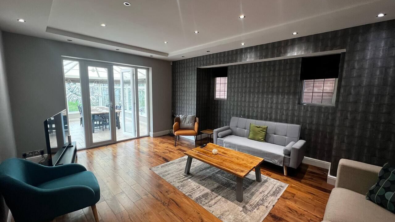 Photo of Others in Luton