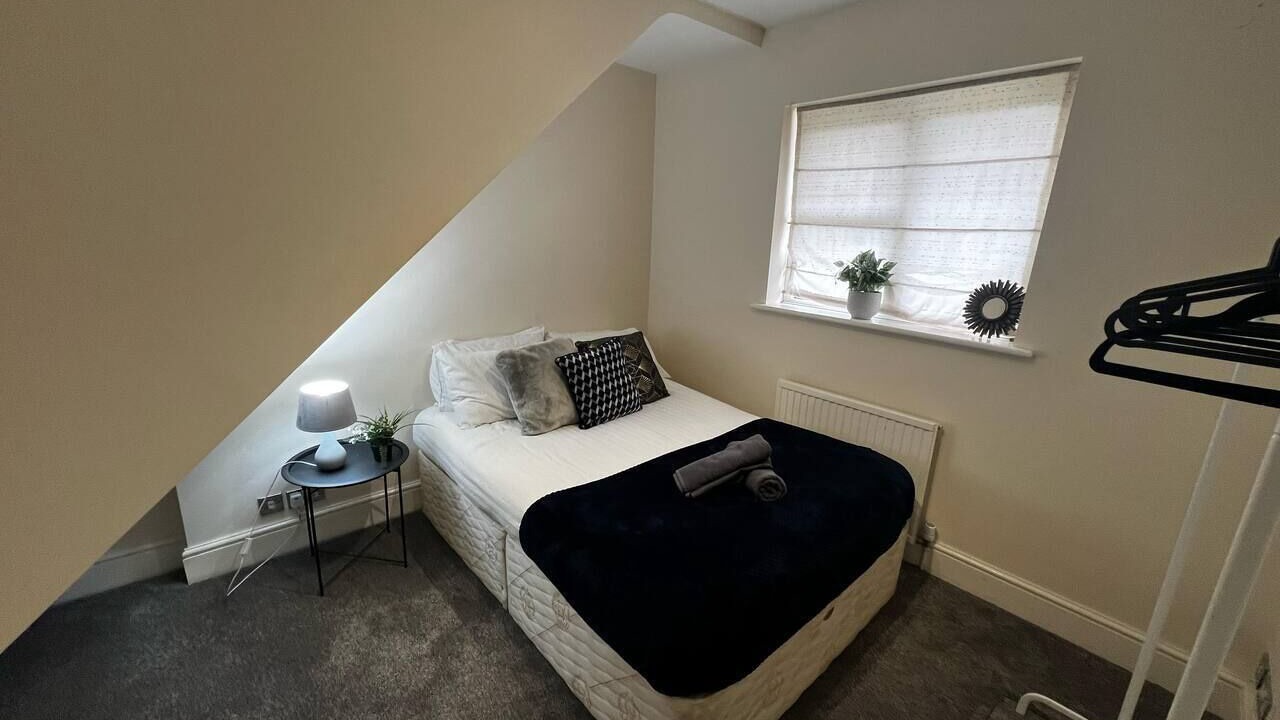 Photo of Others in Luton