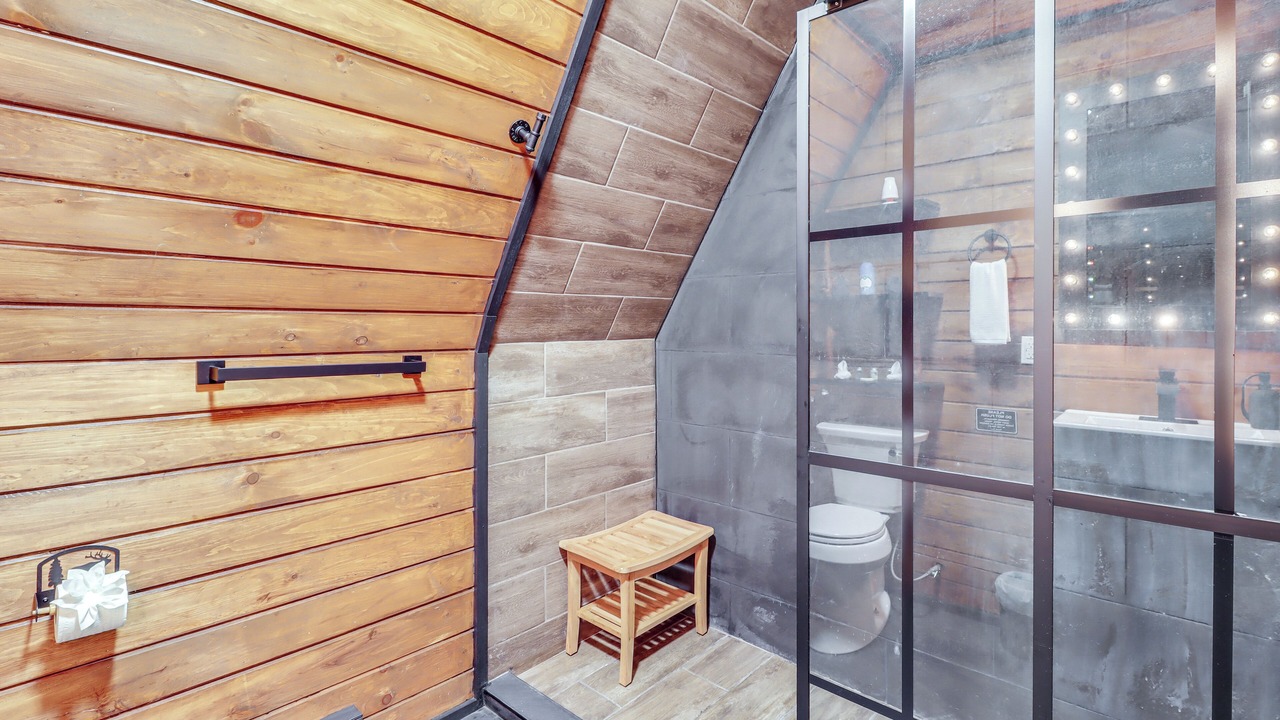 Photo of Bathroom in Mount Pocahontas