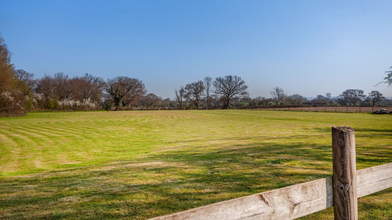 Photo of Others in Wotton-under-Edge