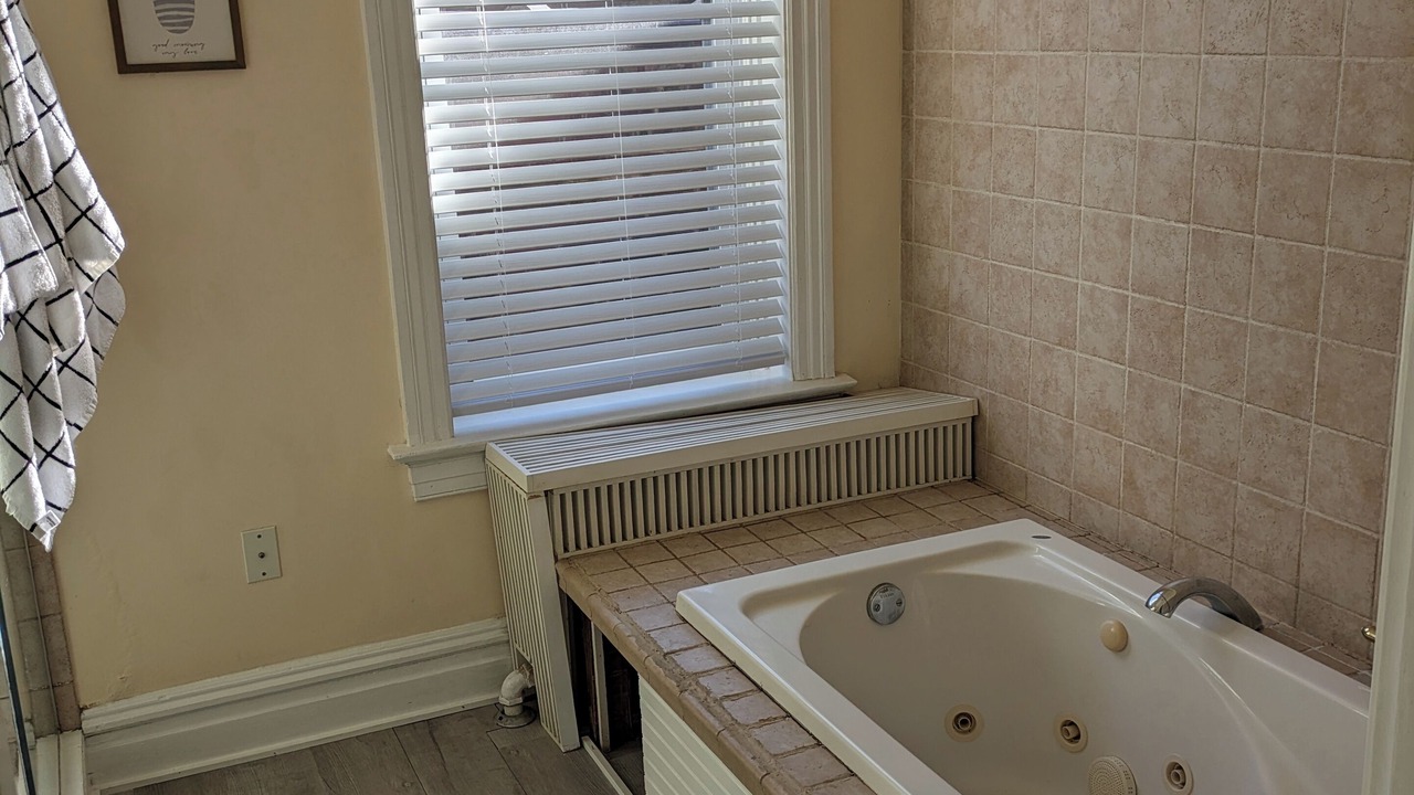 Photo of Bathroom in Tower Grove East