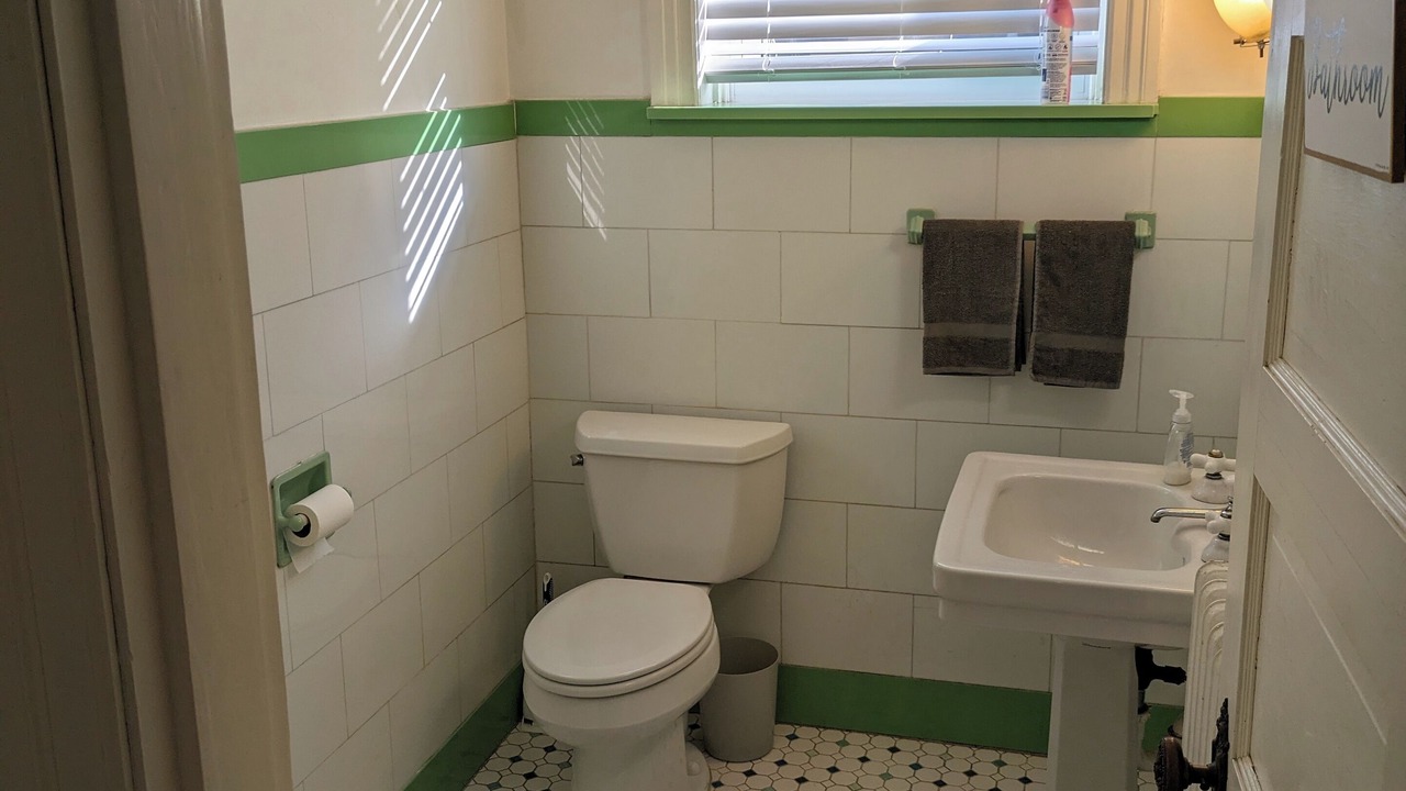 Photo of Bathroom in Tower Grove East