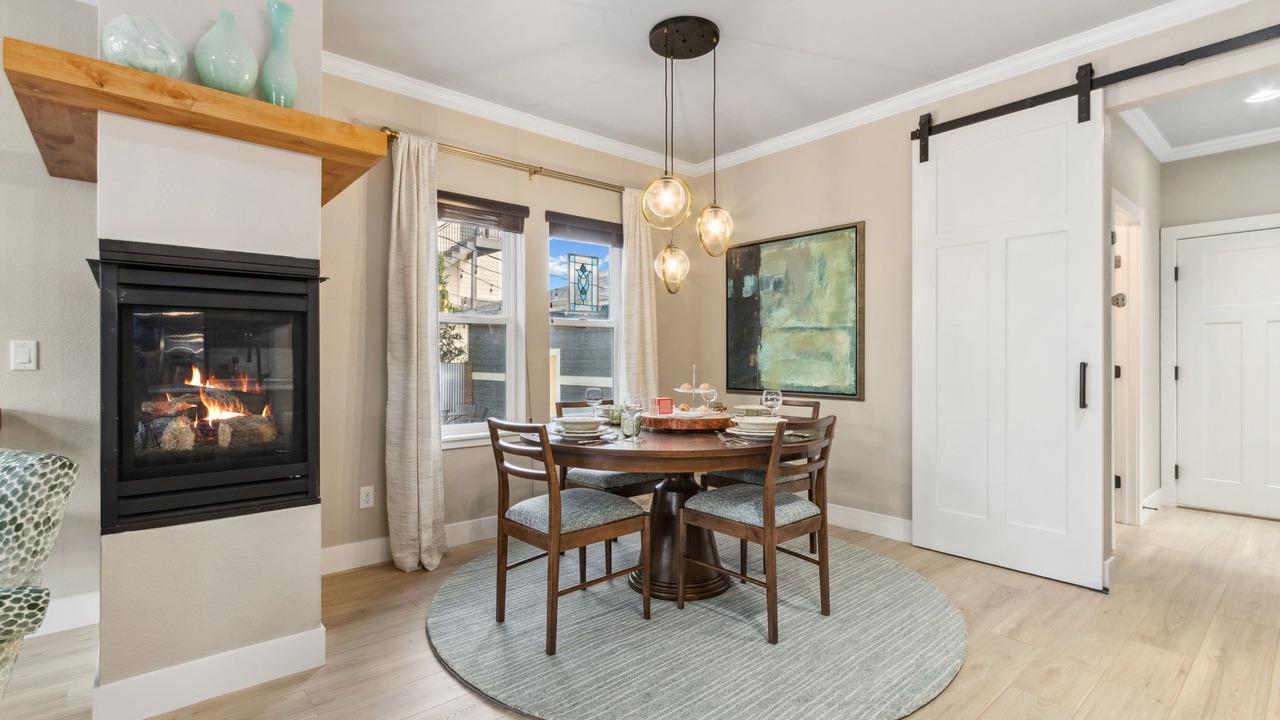 Photo of Livingroom in Old Town North
