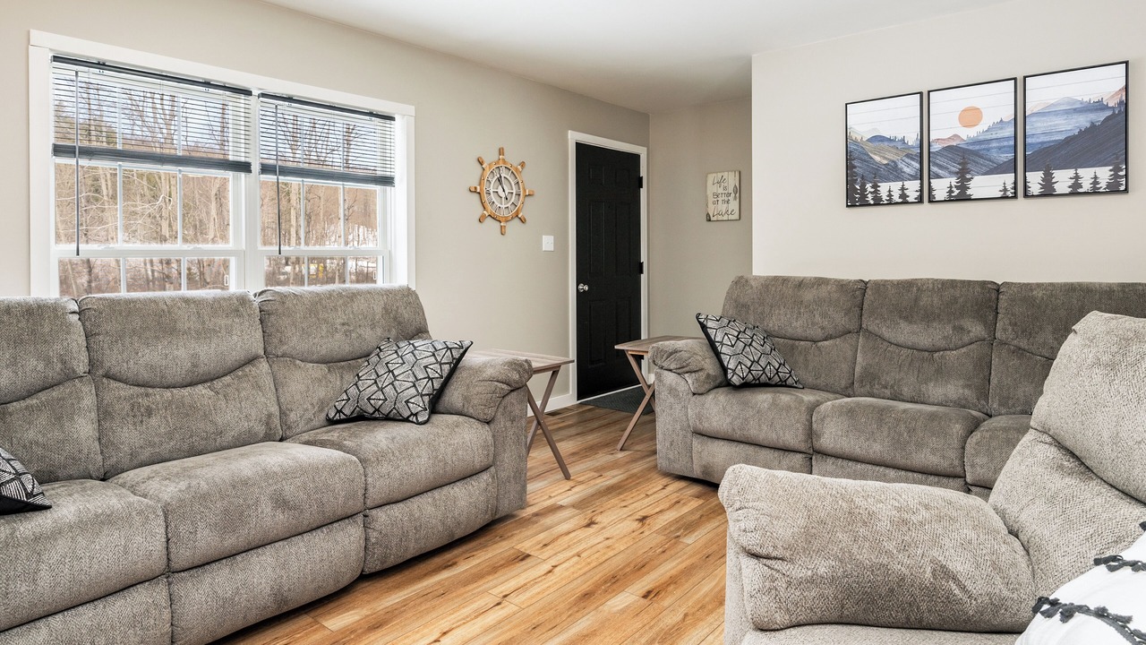 Photo of Livingroom in Beaver Dams