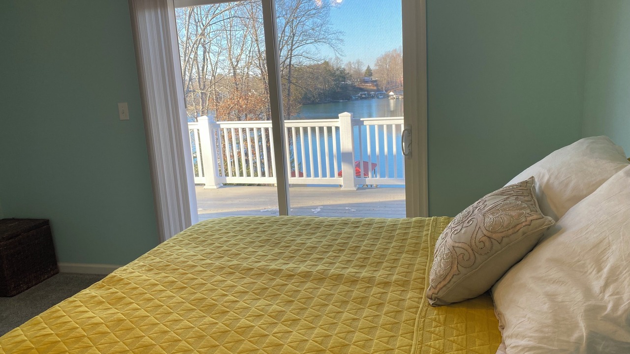 Photo of Bedroom in Huddleston