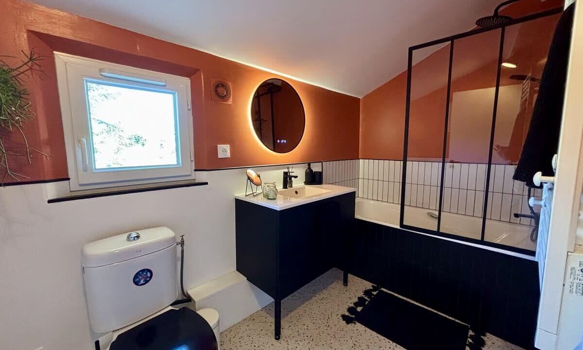 Photo of Bathroom in Lambesc
