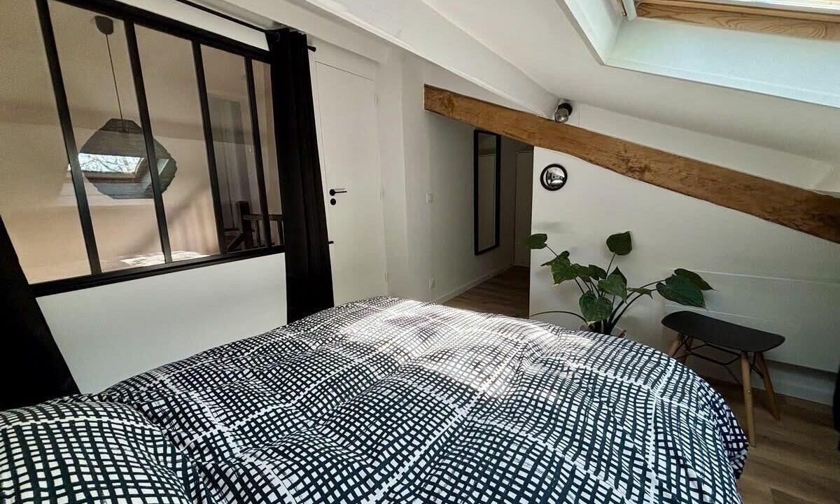 Photo of Bedroom in Lambesc