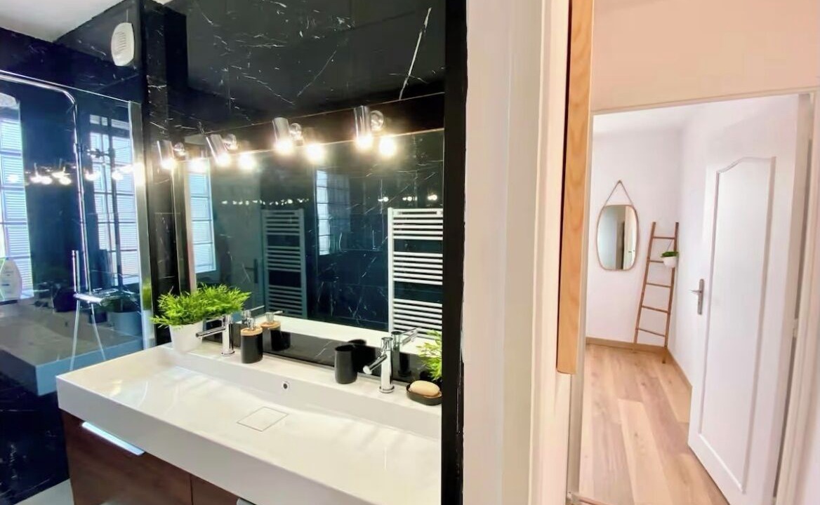 Photo of Bathroom in Montauban