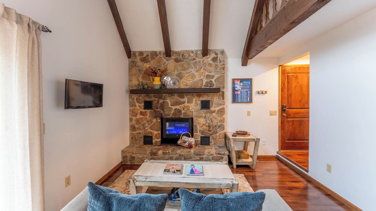 Photo of Livingroom in Mountain View