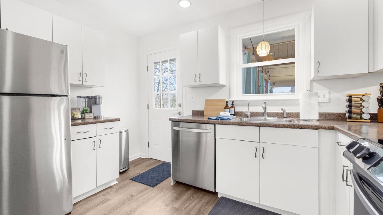 Photo of Kitchen in Cape Saint Claire