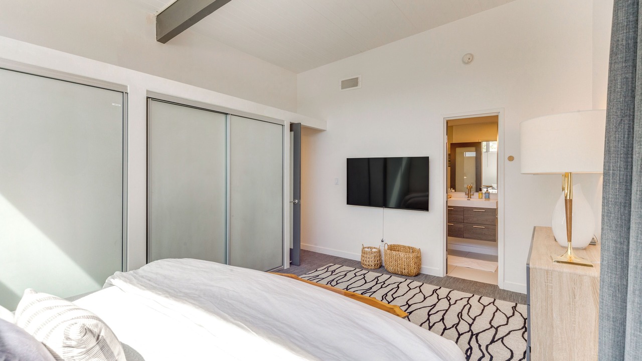 Photo of Bedroom in Racquet Club Estates