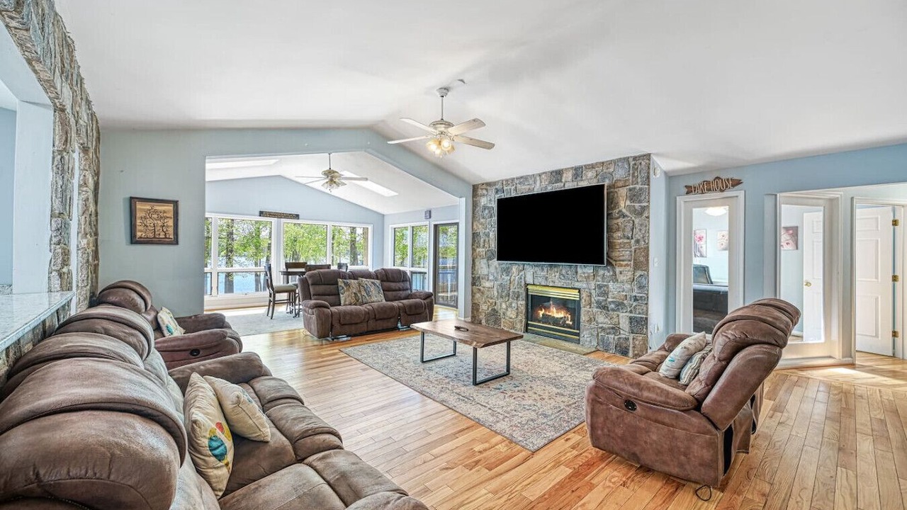 Photo of Livingroom in Bumpass