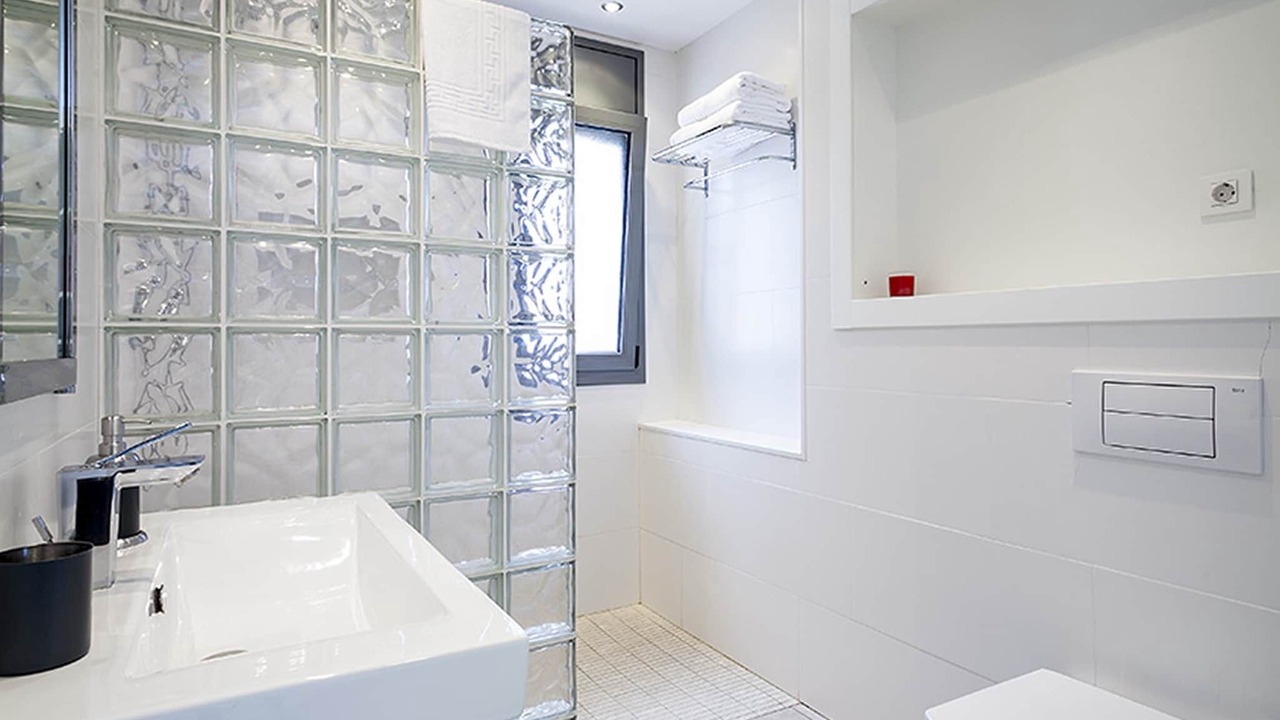 Photo of Bathroom in Garriguella