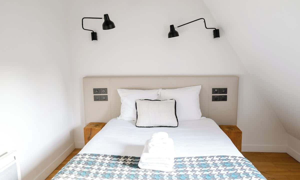 Photo of Bedroom in Champs-Elysees