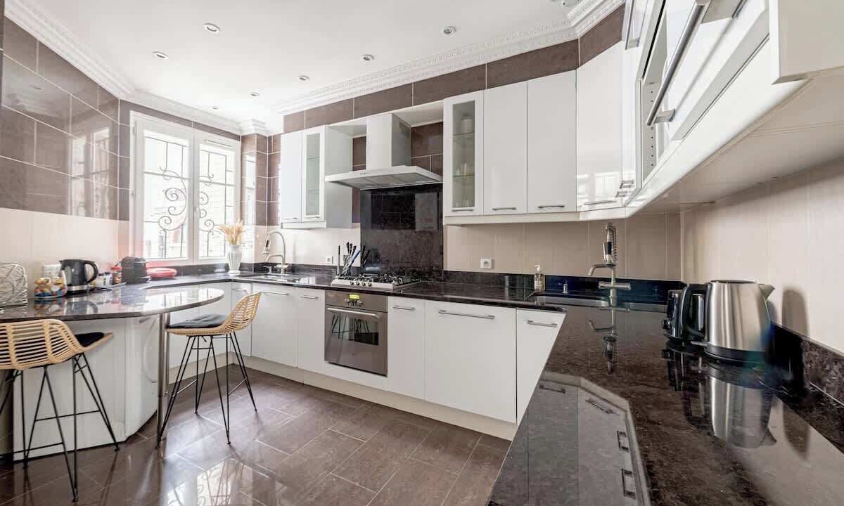 Photo of Kitchen in 16th Arrondissement