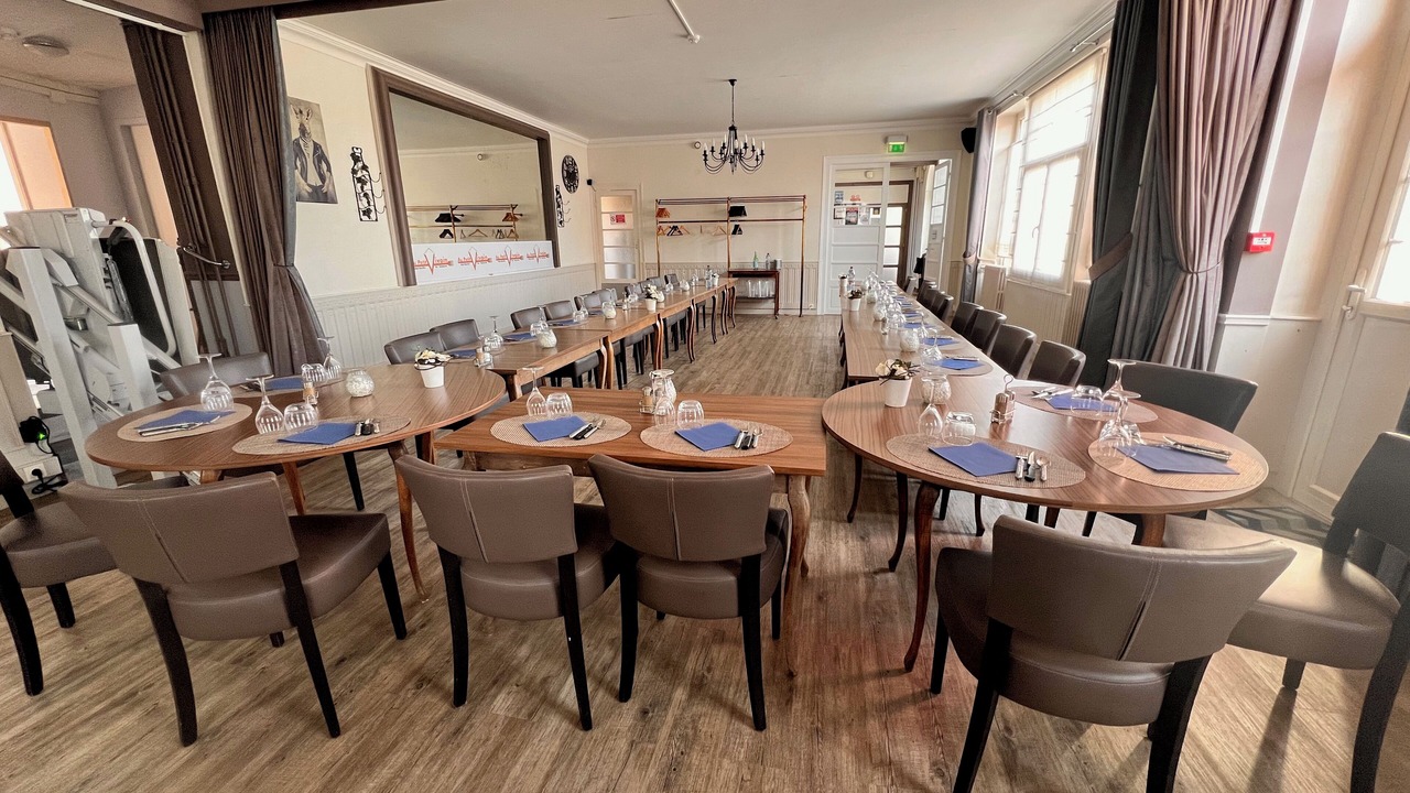 Photo of Others in Vivoin