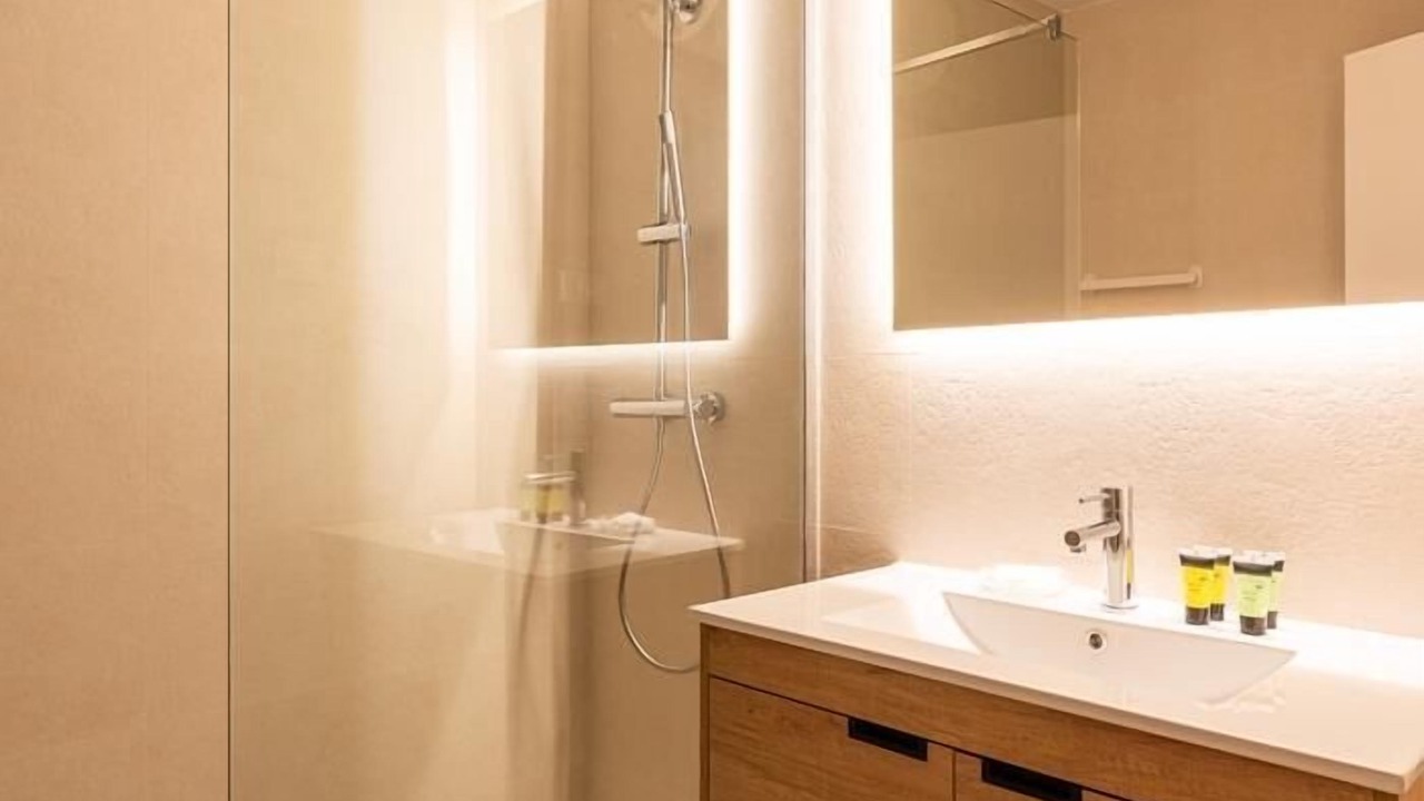 Photo of Bathroom in Embajadores