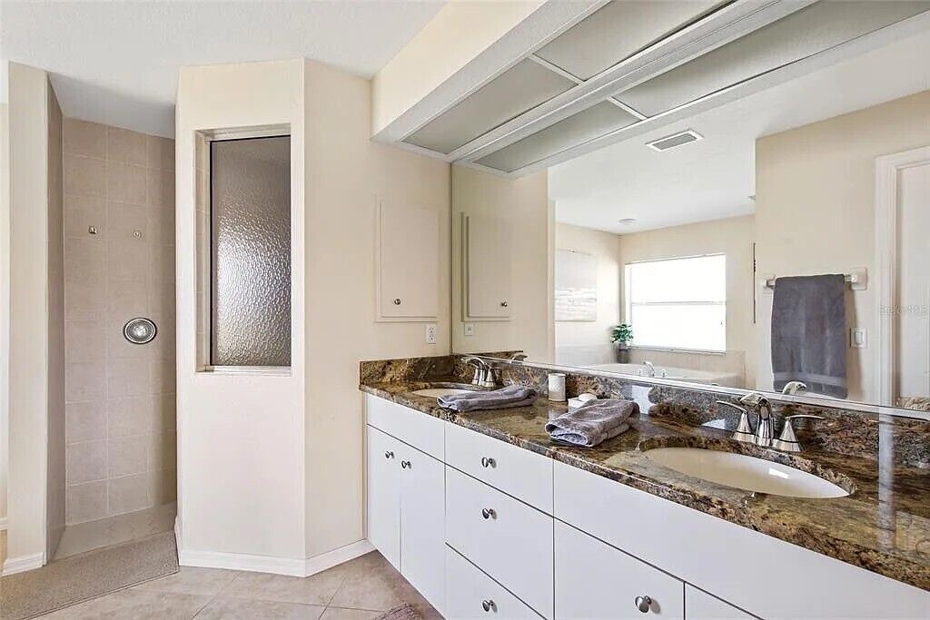 Photo of Bathroom in Long Meadow