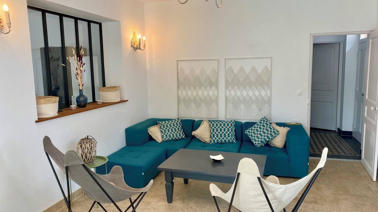 Photo of Livingroom in Suzanne