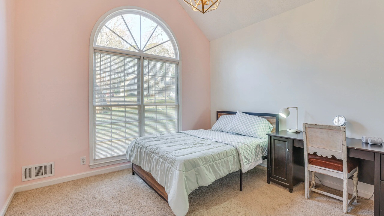 Photo of Bedroom in Dacula