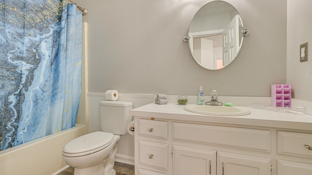 Photo of Bathroom in Dacula