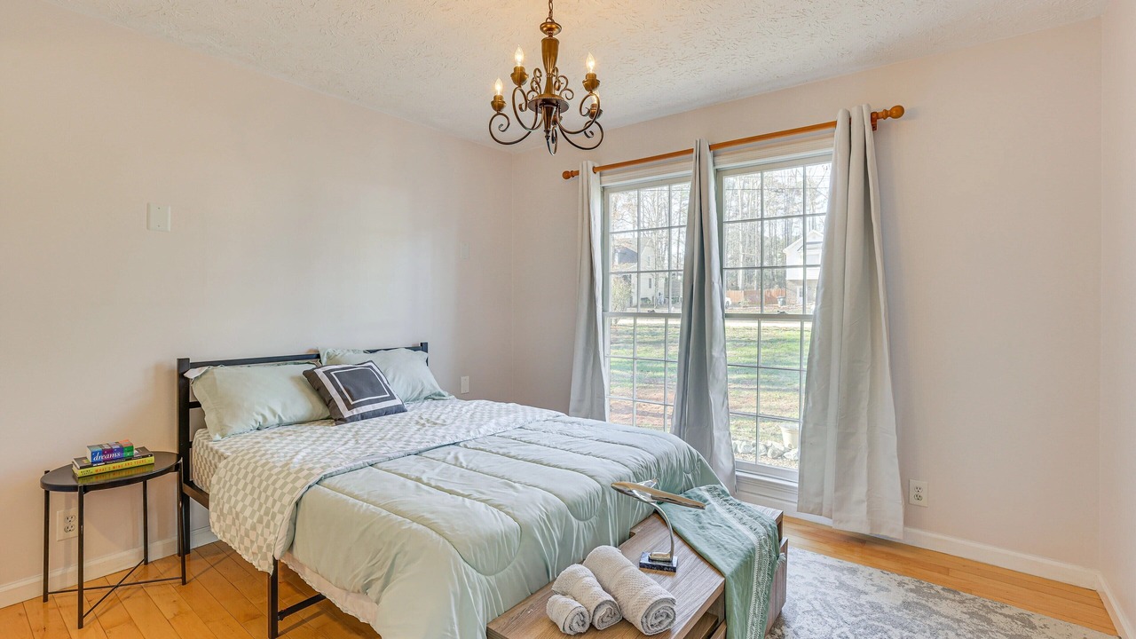 Photo of Bedroom in Dacula
