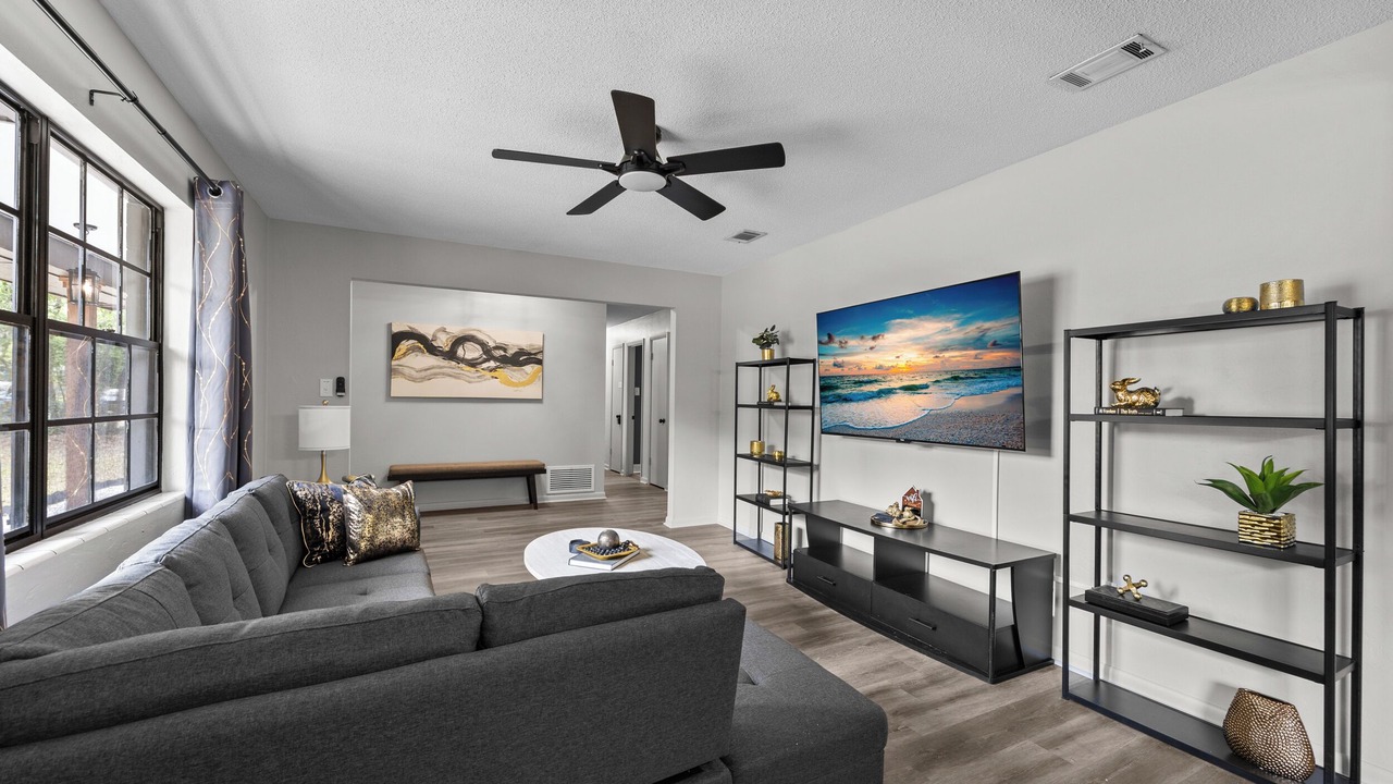 Photo of Livingroom in Gainesville