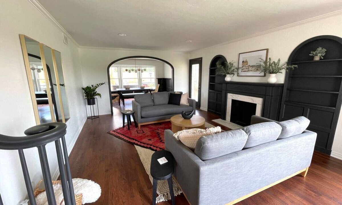 Photo of Livingroom in Duncan