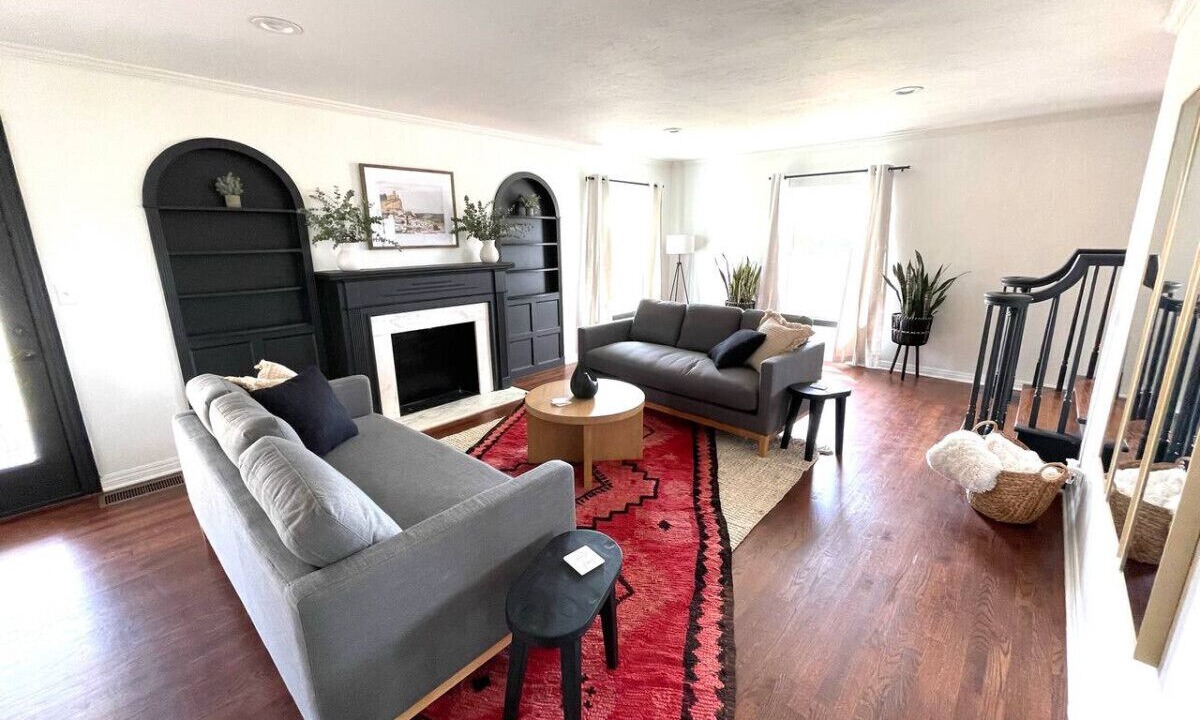 Photo of Livingroom in Duncan