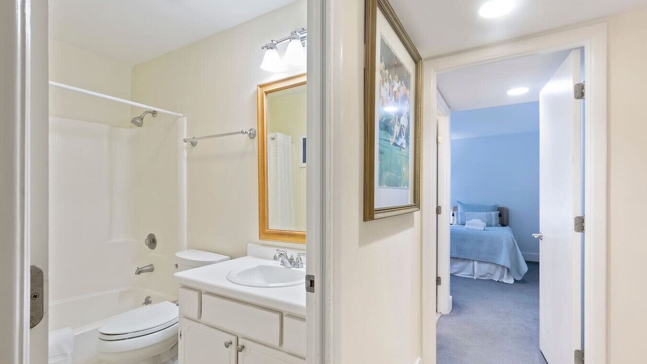 Photo of Bathroom in Harbour Town