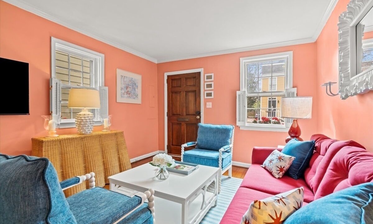 Photo of Livingroom in Old Town Alexandria