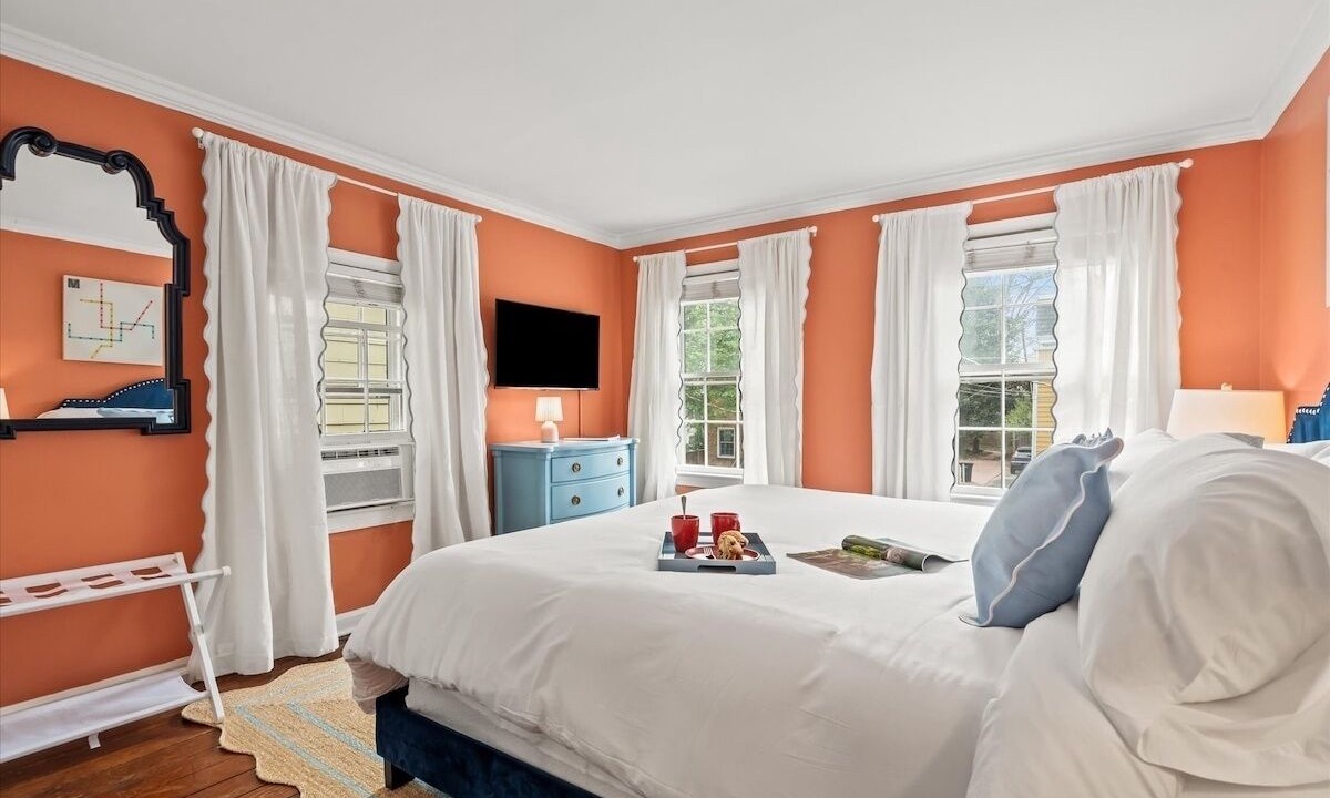 Photo of Bedroom in Old Town Alexandria