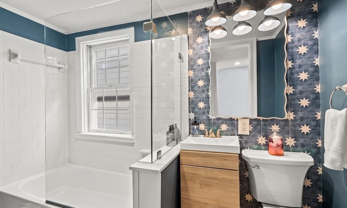 Photo of Bathroom in Old Town Alexandria
