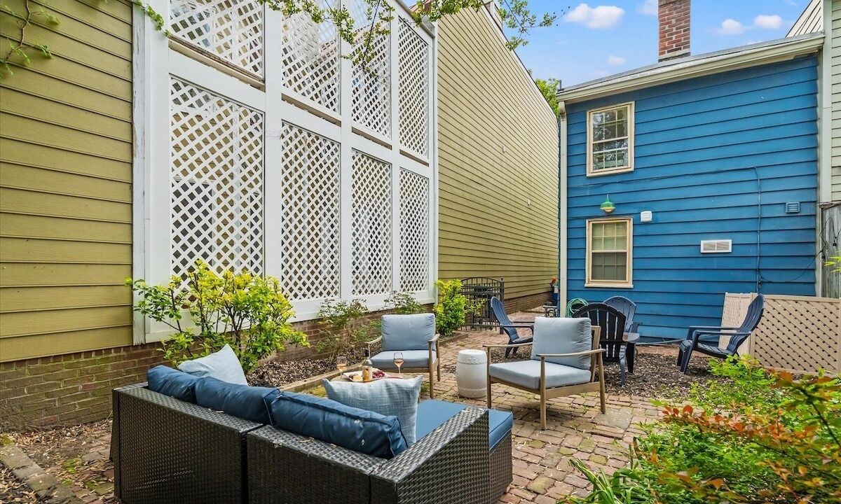 Photo of Patio Balcony in Old Town Alexandria