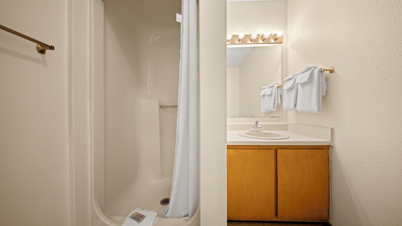 Photo of Bathroom in Lake Tansi