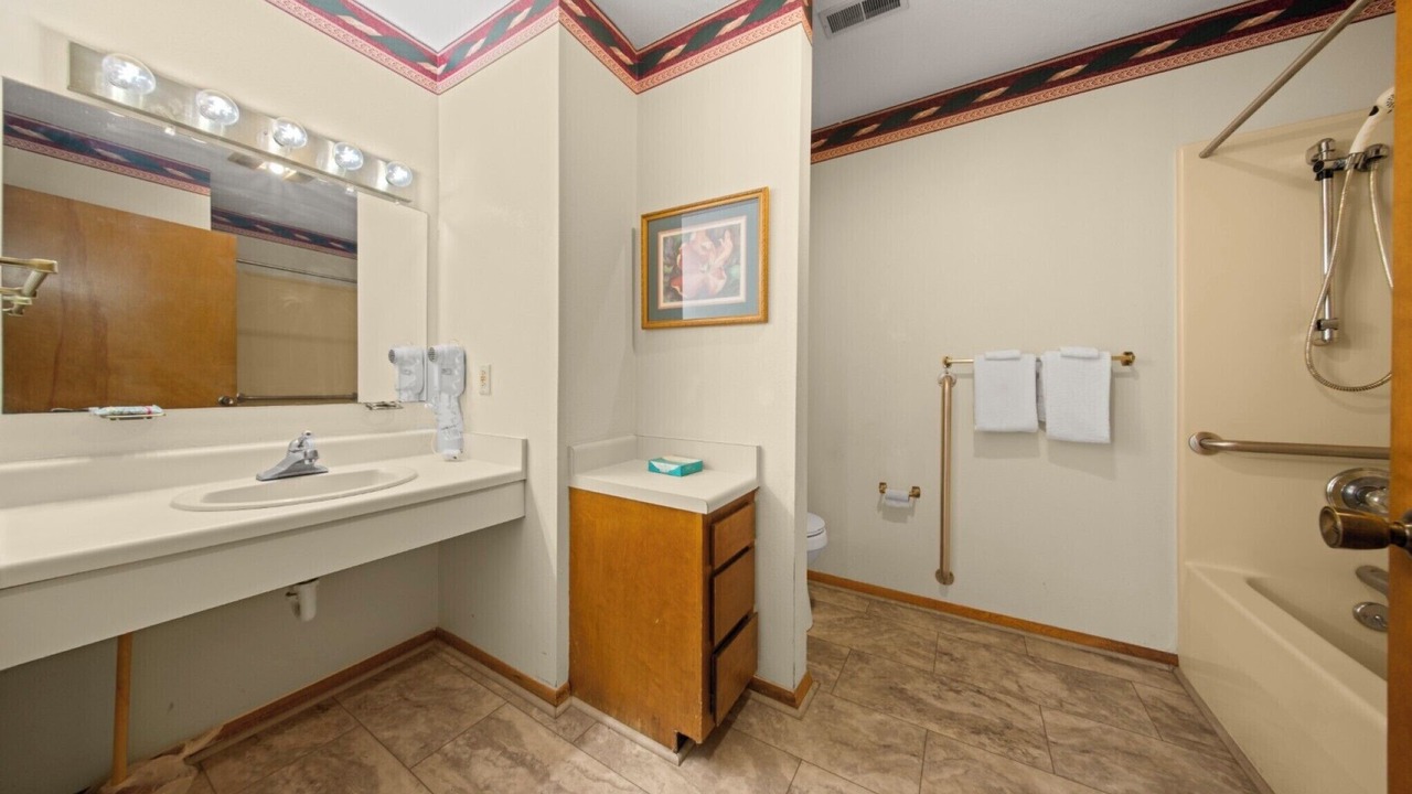 Photo of Bathroom in Lake Tansi