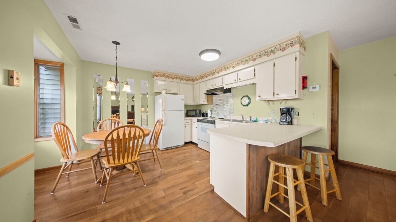 Photo of Kitchen in Lake Tansi